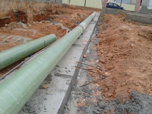 玻璃鋼夾砂管道施工現場圖